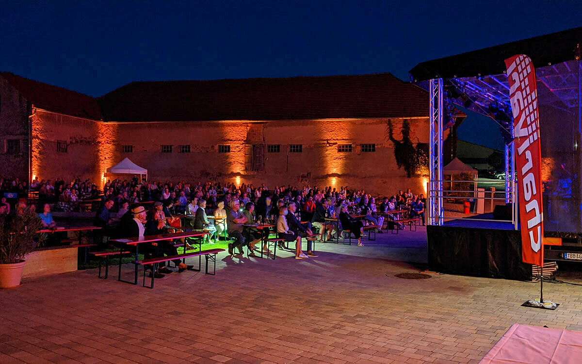Biergarten meets Kabarett und Musik Gut Woellried Biergarten meets Kabarett und Musik Gut Woellried